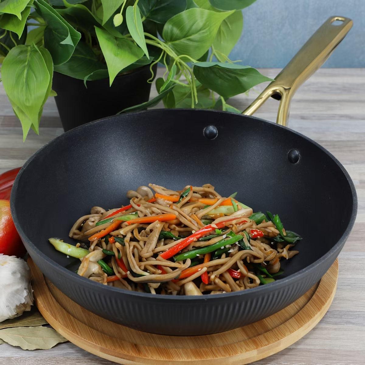 Oster Abbottsford 11" Nonstick Round Aluminum Wok in Black