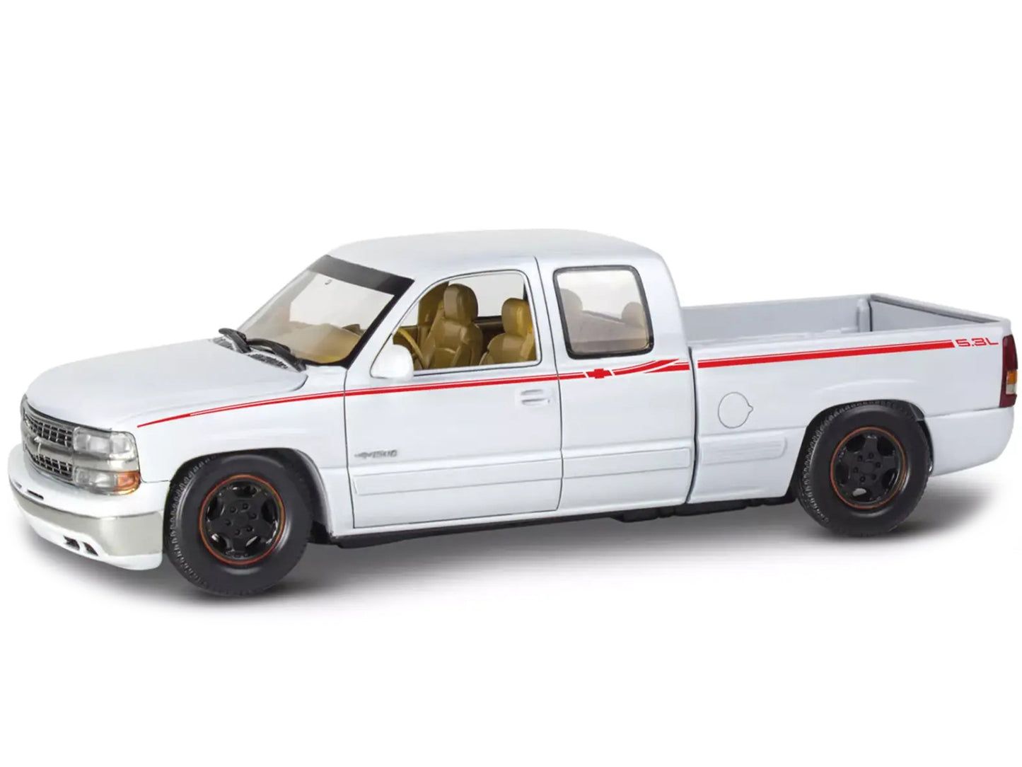 Level 4 Model Kit 1999 Chevrolet Silverado Street Pickup Truck 1/25 Scale Model