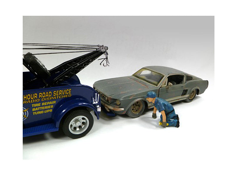 Tow Truck Driver/Operator Scott Figurine for 1/24 Scale Models American Diorama