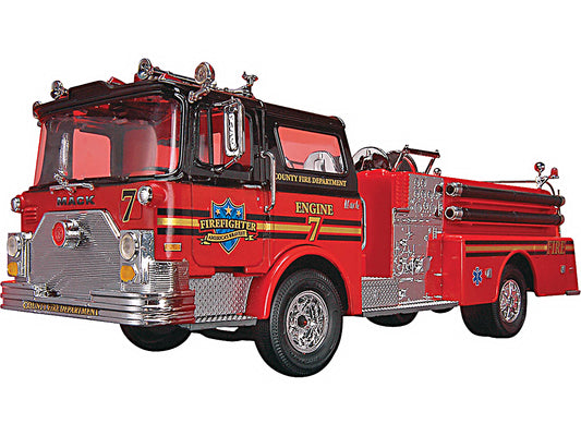 Level 2 Snap Tite Max Model Kit Mack Fire Pumper Truck 1/32 Scale Model Revell