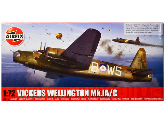 Level 3 Model Kit Vickers Wellington Mk.IA/C Bomber Aircraft w 2 Scheme Options