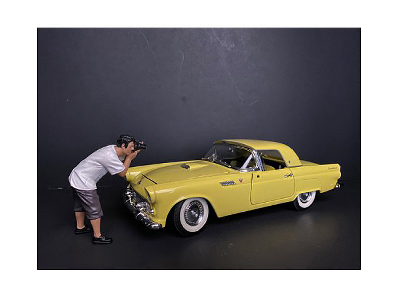 Weekend Car Show Figurine IV for 1/18 Scale Models American Diorama