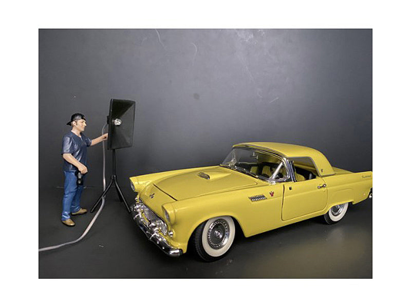 Weekend Car Show Figurine V for 1/18 Scale Models American Diorama