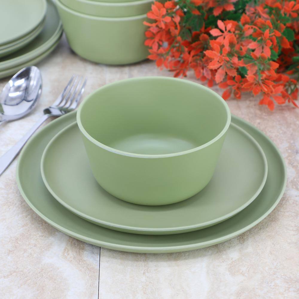Gibson Fairhope 12 Piece Matte Green Melamine Round Dinnerware Set