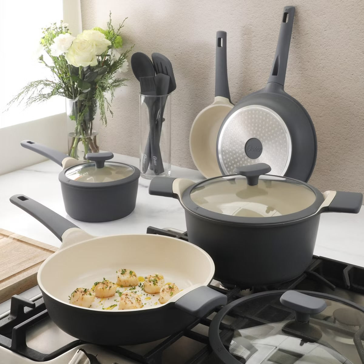 Oster Rooney 4.1 Qt / 4 L Ceramic Nonstick Cast Aluminum Gray Saute Pan w Lid
